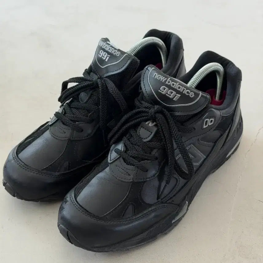 [BUNJANG] New Balance 991 Leather Triple Black Sneakers UK 7.5 / [UK 7.5] 뉴발란스 991 레더 트리플블랙