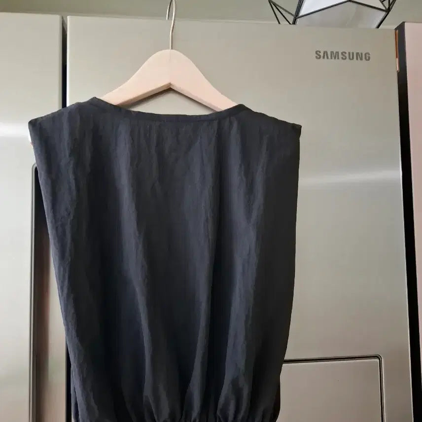 [SOLD OUT] 나이키 블랙 빅로고 나시 티셔츠