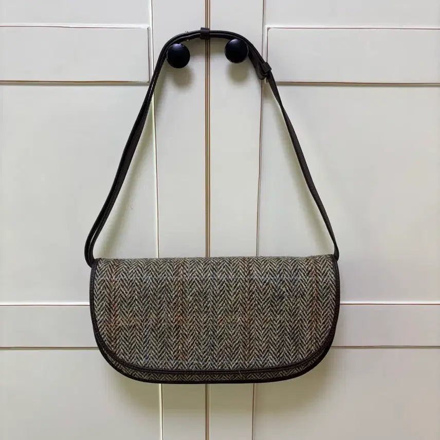 [BUNJANG] Elbategev Tweed Shoulder Bag / (미사용) 엘바테게브 숄더백 트위드 가방