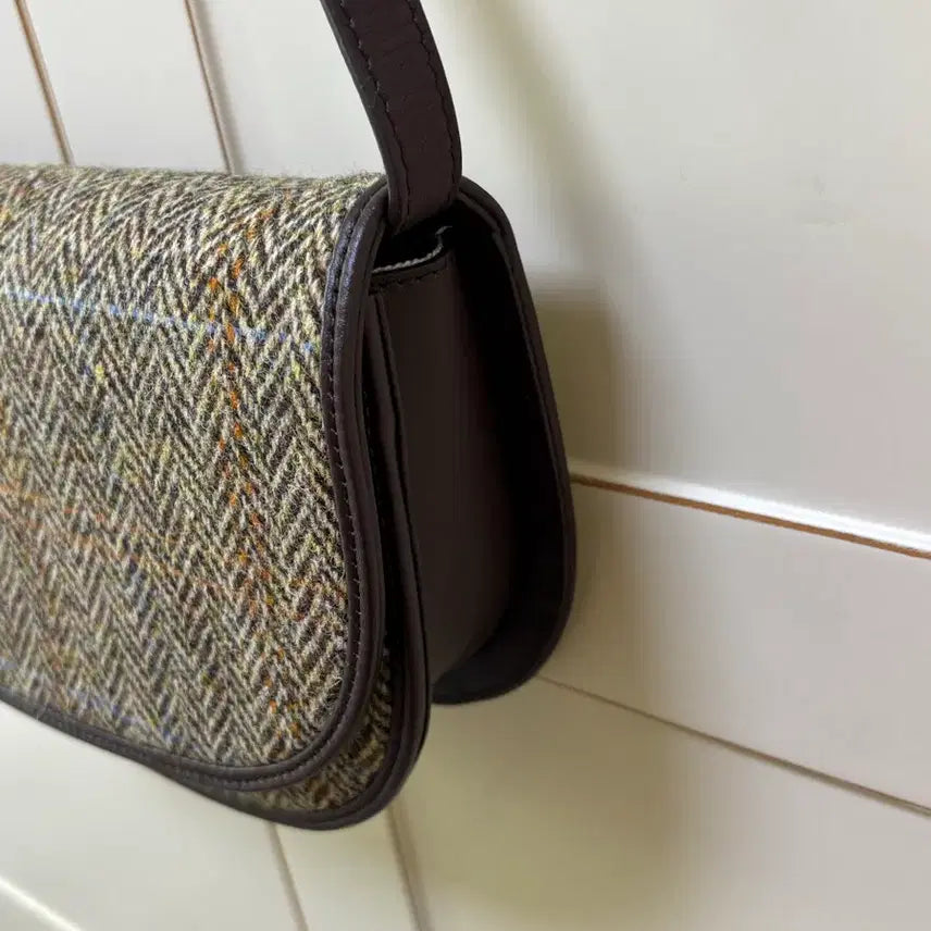[BUNJANG] Elbategev Tweed Shoulder Bag / (미사용) 엘바테게브 숄더백 트위드 가방