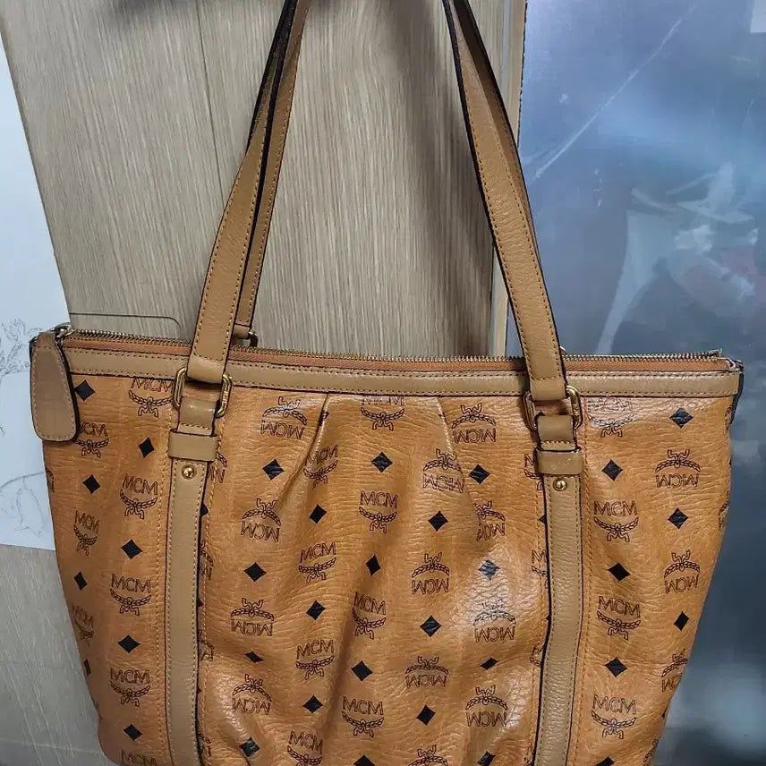 [BUNJANG] MCM Logo Shoulder Bag Brown / MCM 로고 숄더백 브라운 성주택 있어요