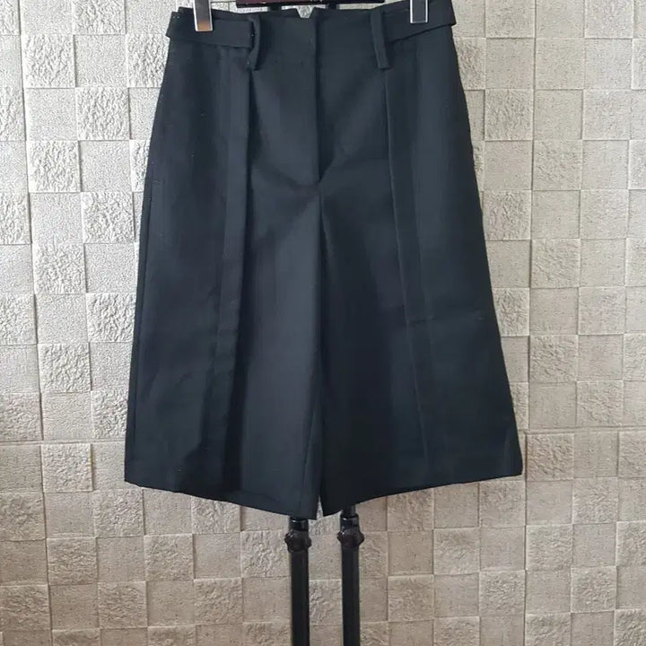 [BUNJANG] KUHO PLUS Pintuck Shorts Black / 구호플러스 핀턱 반바지