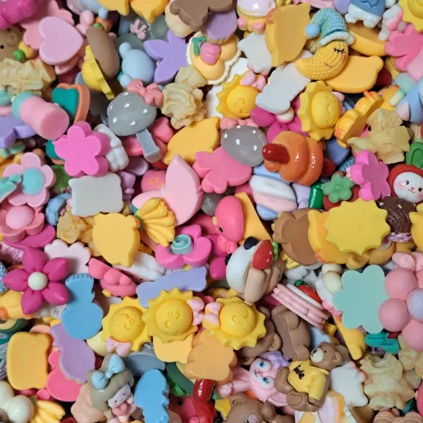 [BUNJANG] A13 Assorted Decorative Parts (240 Pieces) / A13 데코덴 파츠 믹스 탑꾸재료 240개당 랜덤
