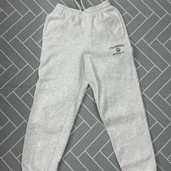 [BUNJANG] F.ILLUMINATE Gray Jogger Pants (Size M) / F.ILLUMINATE 회색 트레이닝 바지