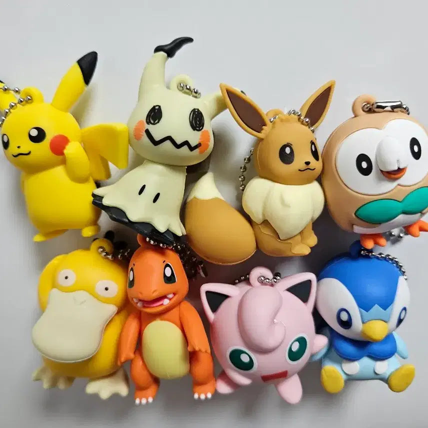 [BUNJANG] Ediya Pokemon Random Magnet Keychain Set (8 Types) / 이디야 콜라보 포켓몬 랜덤 마그넷 열쇠고리 세트(8종)