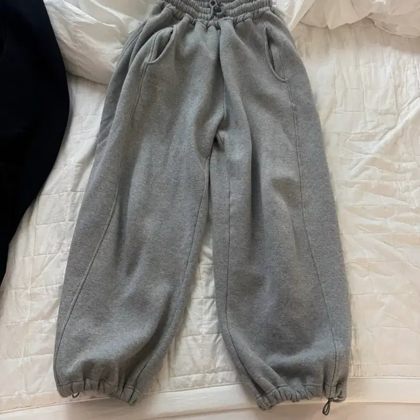 [BUNJANG] Gray Jogger Training Pants / 회색 조거 트레이닝 바지