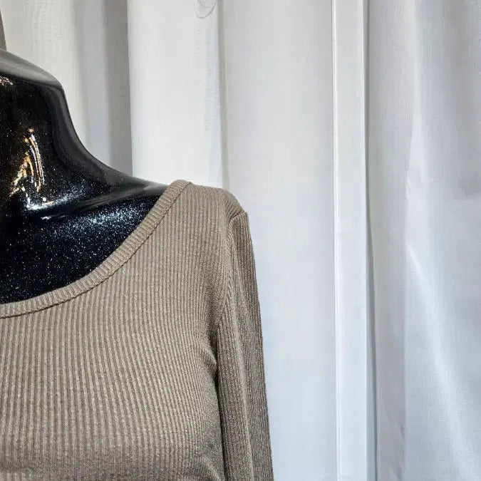 [BUNJANG] Kaki Ribbed Knit Top / 양쪽셔링 쇼트 골지 카키 긴팔