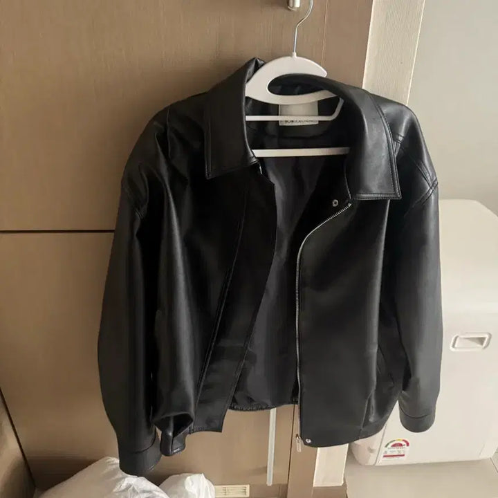 [SOLD OUT] 블랙 레더 라이더 자켓
