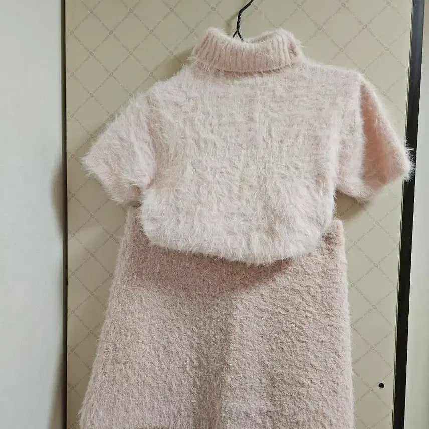 [SOLD OUT] 에이블리 여성 반목폴라 앙고라니트 앙고라치마세트
