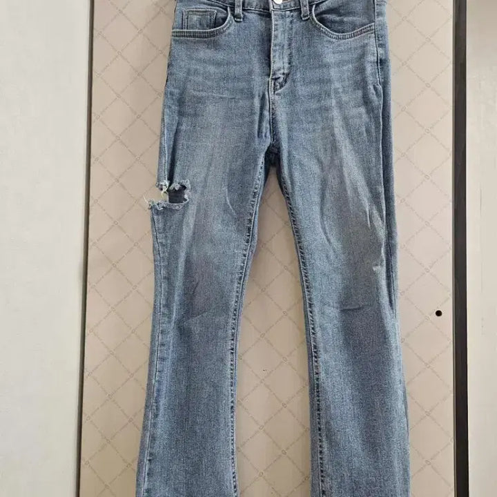 [SOLD OUT] 에이블리 여성 옆트임 일자 데님청바지