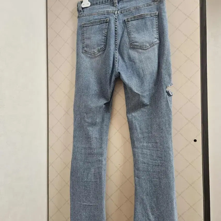 [SOLD OUT] 에이블리 여성 옆트임 일자 데님청바지