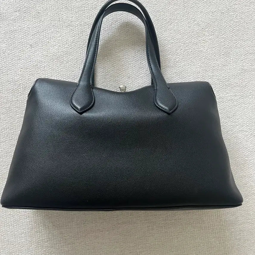 [BUNJANG] Loeuvre Cle Nouveau Tote Medium Bag / 루에브르 Cle Nouveau Tote Medium 가방