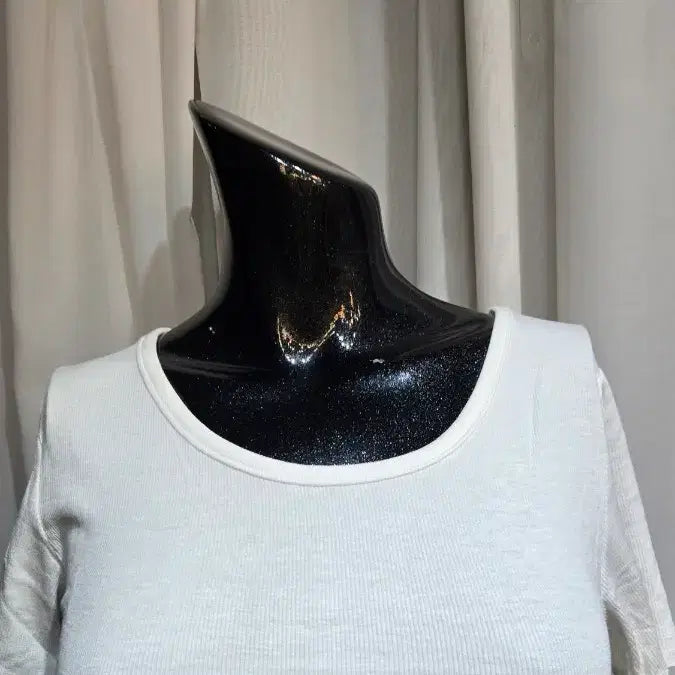 [BUNJANG] White Ribbed Knit Asymmetric Hem T-shirt / 밑단 언발 화이트 골지 반팔