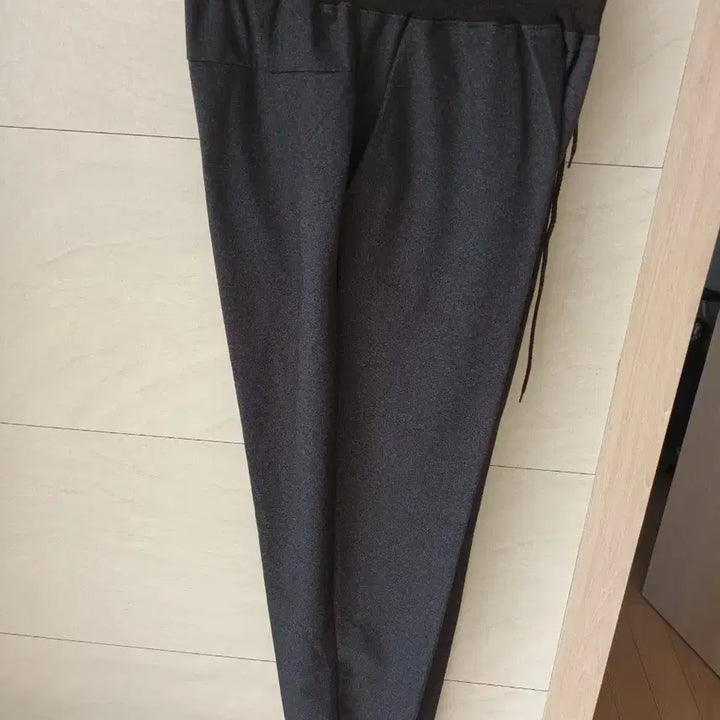 [BUNJANG] National Geographic Charcoal Gray Cotton Jogger Pants / 내셔널지오그래픽 춘추용 조거타잎 면바지 L 새상품 차콜그레이색