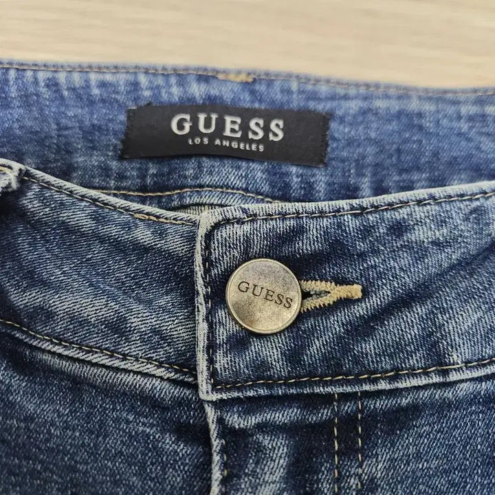 [SOLD OUT] (31~32)게스 남성 슬림 데님팬츠