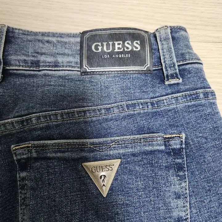 [SOLD OUT] (31~32)게스 남성 슬림 데님팬츠
