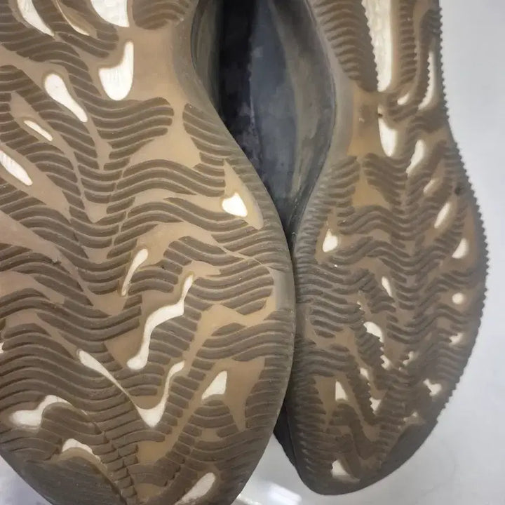 [BUNJANG] Adidas Yeezy Boost 380 Sneakers / 아디다스 이지부스트 380 (290)