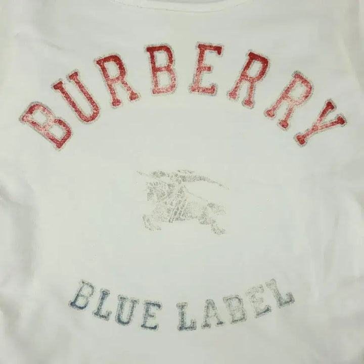 [BUNJANG] Burberry Blue Label Ivory Red Silver Glitter Logo Top / BURBERRY 버버리 블루라벨 JP 아이보리 레드 실버 글리터 로고 Y