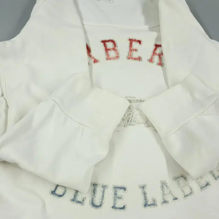 [BUNJANG] Burberry Blue Label Ivory Red Silver Glitter Logo Top / BURBERRY 버버리 블루라벨 JP 아이보리 레드 실버 글리터 로고 Y