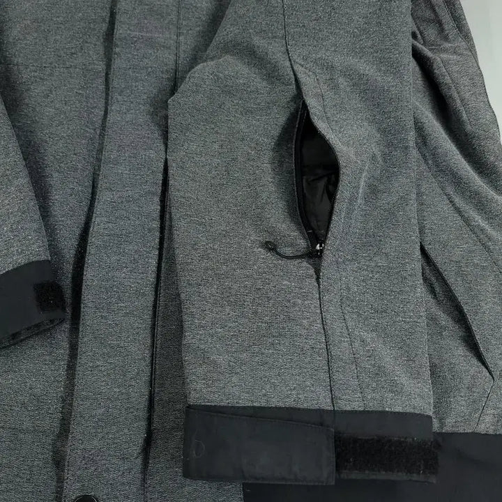[BUNJANG] The North Face Deep Gray Black Two-Way Zipper Ski/Snowboard Jacket / 노스페이스 JP 딥그레이 블랙 배색 로고 투웨이지퍼 스키복 보드복 후드