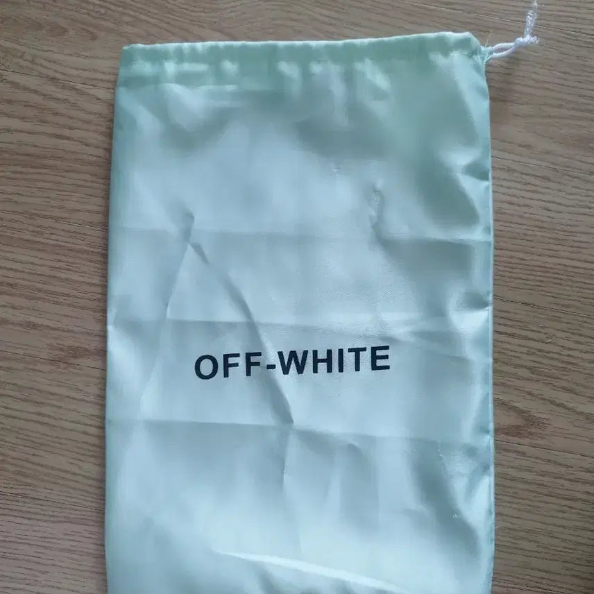 [SOLD OUT] 오프화이트 블랙 슬리퍼 270