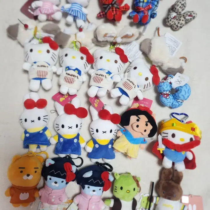 [BUNJANG] Various Doll Keyring Bundle Set / 인형 키링 (95+5 )100개 일괄판매 합니다