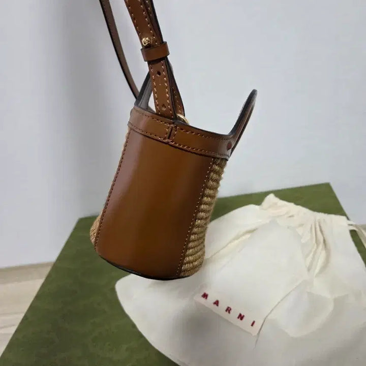 [BUNJANG] Marni Micro Raffia Handbag / (정품)마르니 라피아 마이크로(최종가/무료배송)