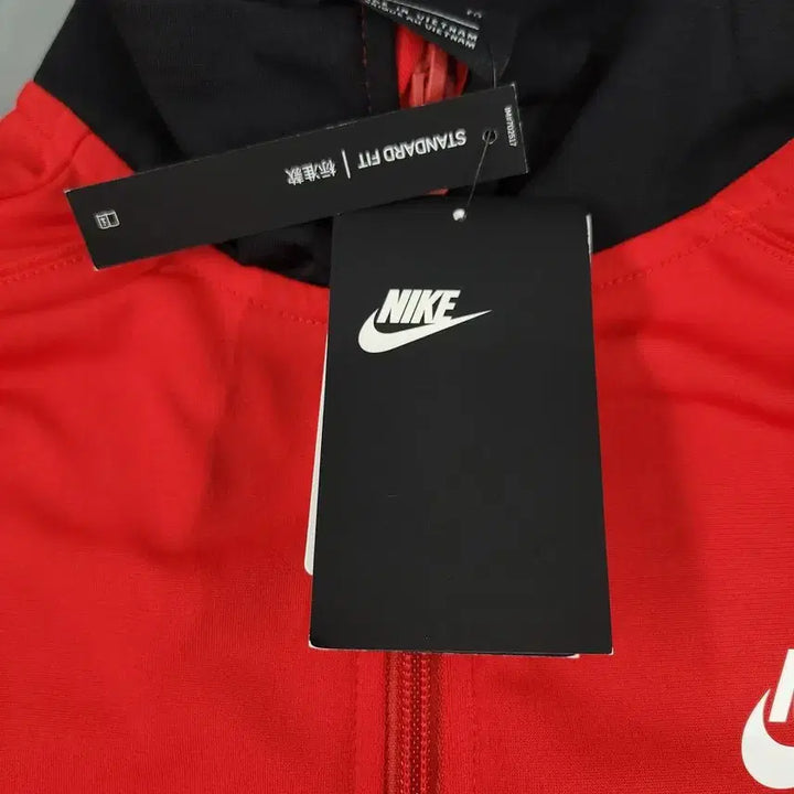 [BUNJANG] Nike Futura Logo Track Top / 나이키 레드 블랙 화이트 배색 퓨추라로고 라이닝 스탠다드핏 기모 트랙탑