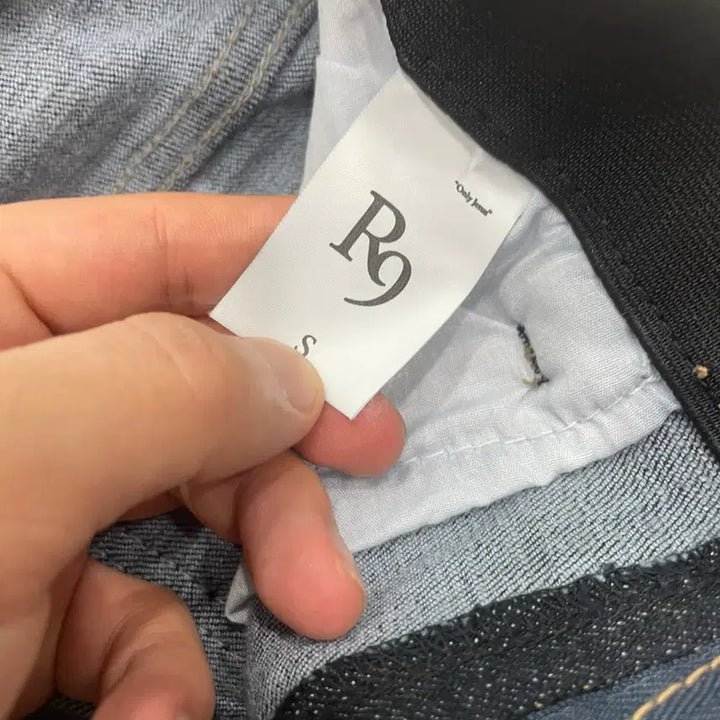 [BUNJANG] RONIEL Straight Denim Jeans / 로니엘 스트레이트 데님 청바지 (새상품)