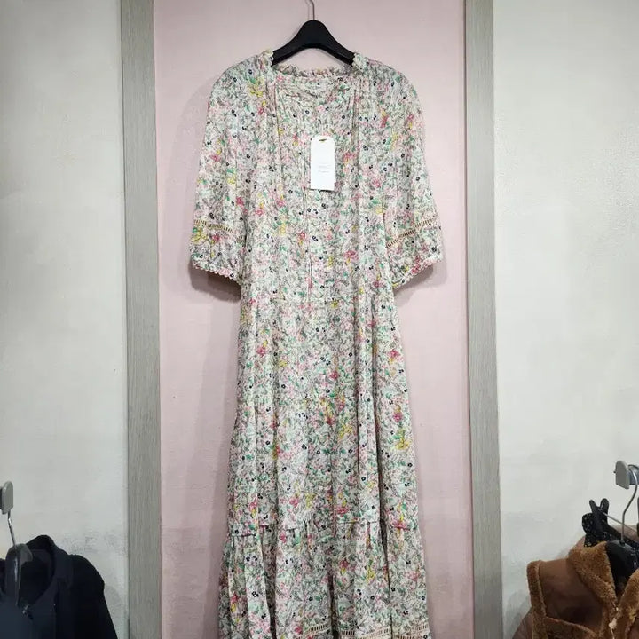 [SOLD OUT] 써스데이아일랜드 레이스블록티어드원피스