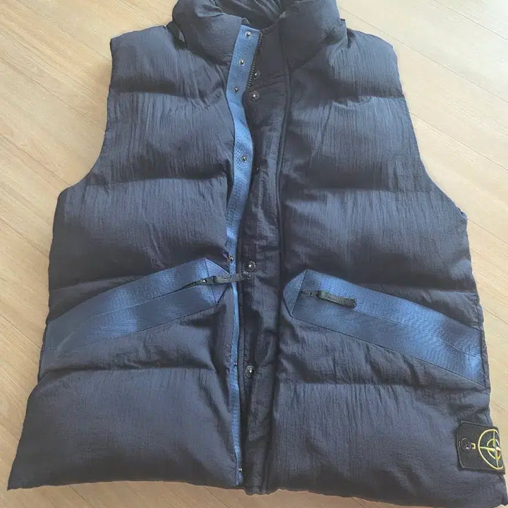 [SOLD OUT] 스톤아일랜드 블랙 패딩 조끼 베스트