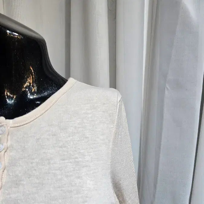[SOLD OUT] 앞단추 부드러운 핑크베이지 긴팔