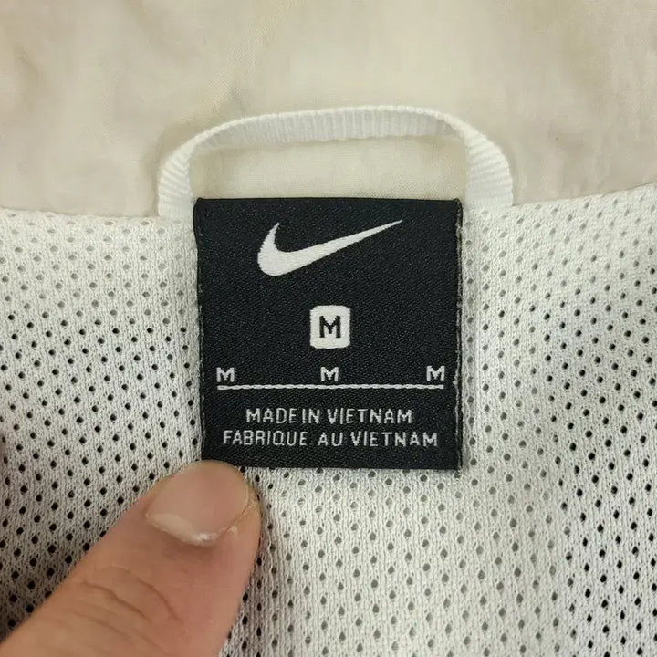 [SOLD OUT] 나이키 아이보리 블랙 레드 배색 스우시 로고 이너메쉬 올드스쿨 가오리핏