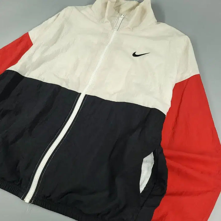 [SOLD OUT] 나이키 아이보리 블랙 레드 배색 스우시 로고 이너메쉬 올드스쿨 가오리핏