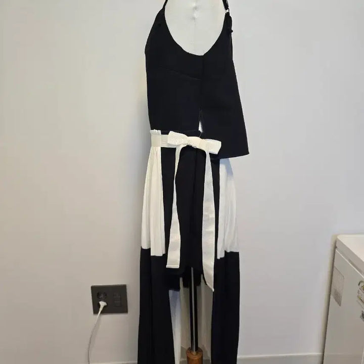 [BUNJANG] Black and White Pleated Long Dress / (55)블랙 앤 화이트 플리츠 롱 원피스