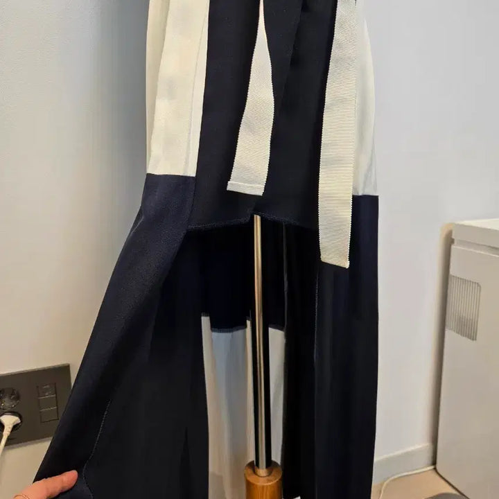 [BUNJANG] Black and White Pleated Long Dress / (55)블랙 앤 화이트 플리츠 롱 원피스