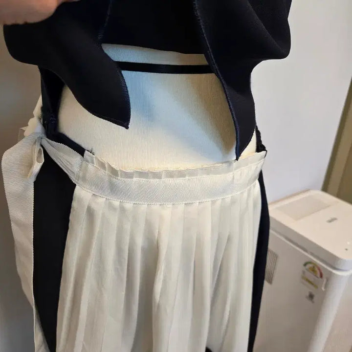 [BUNJANG] Black and White Pleated Long Dress / (55)블랙 앤 화이트 플리츠 롱 원피스