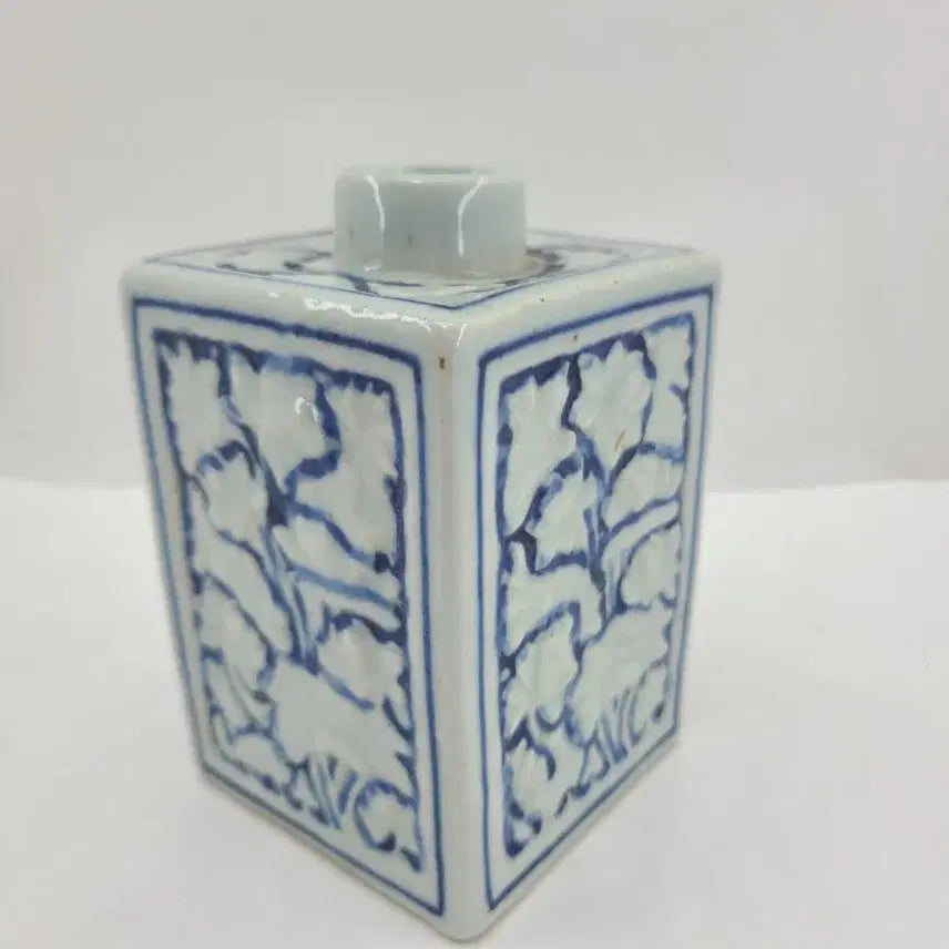 [BUNJANG] Blue and White Porcelain Square Tea Caddy / 청화백자 사각 차통