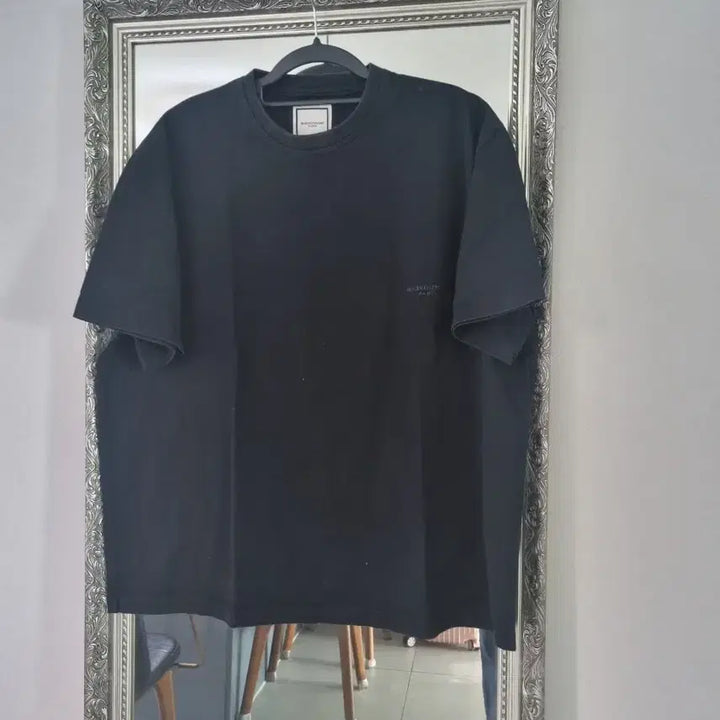 [SOLD OUT] 우영미 백 로고 레더 패치 오버핏 티셔츠 100  105