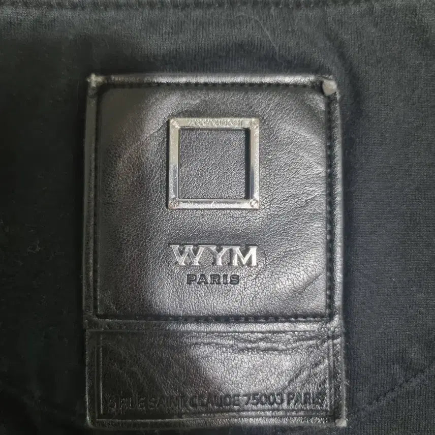 [SOLD OUT] 우영미 백 로고 레더 패치 오버핏 티셔츠 100  105