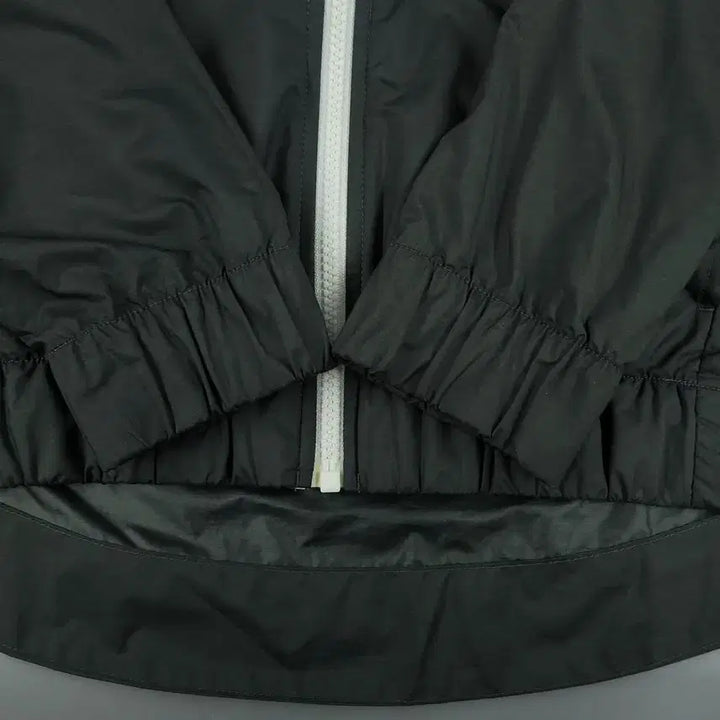 [BUNJANG] Nike Futura Logo Raglan Lightweight Windbreaker Jacket / 나이키 화이트 블랙 배색 퓨추라로고 레글런 이너메쉬 후드 경량 바람막이