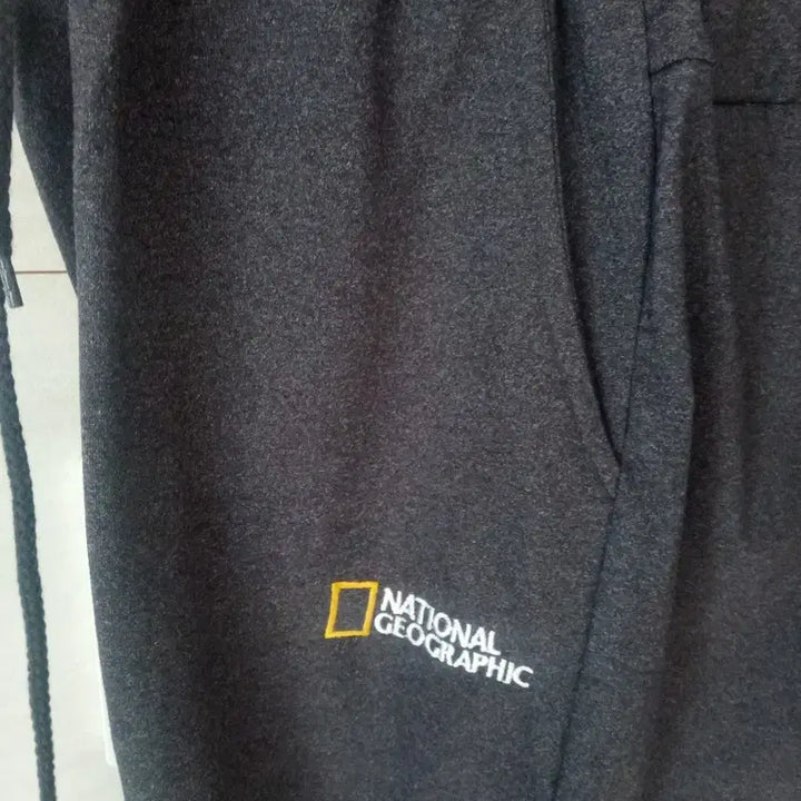 [BUNJANG] National Geographic Jogger Pants Charcoal Gray (L) / 내셔널지오그래픽 춘추용 조거 면바지 L 새상품 차콜그레이색