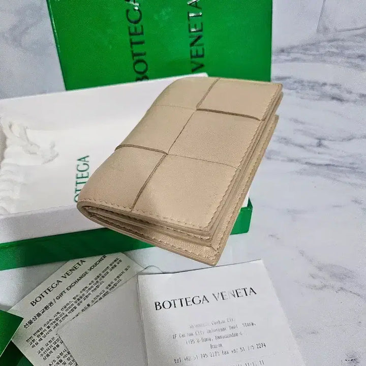 [SOLD OUT] 보테가베네타 반지갑 베이지