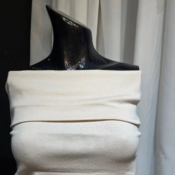 [BUNJANG] Pink Beige Off-Shoulder Tank Top / 오프숄드 핑크베이지 나시