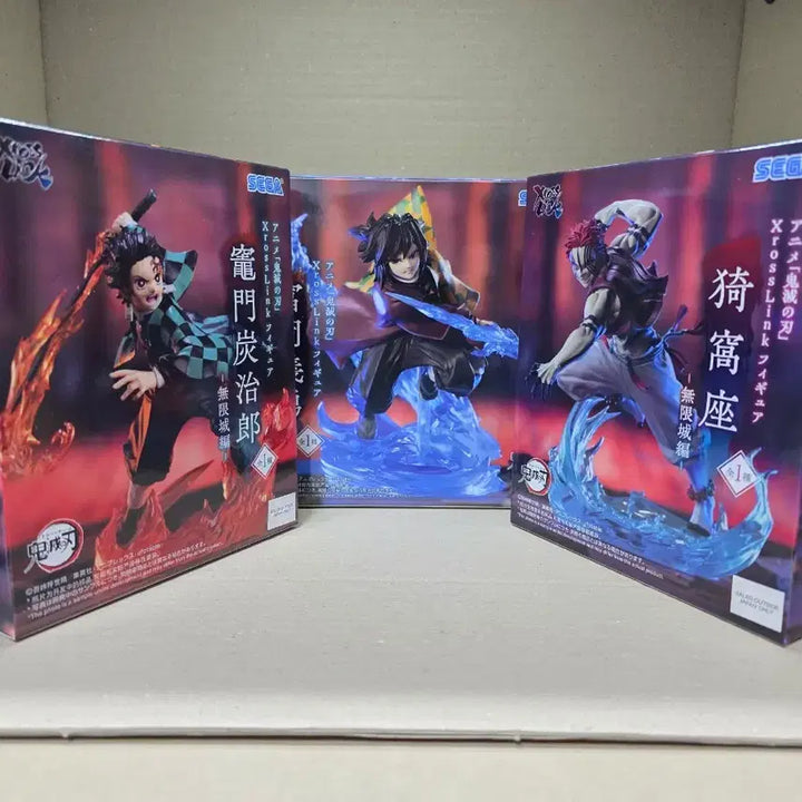 [SOLD OUT] (미개봉)귀칼 무한성 탄지로,기유,아카자 XrossLink 피규어 세트