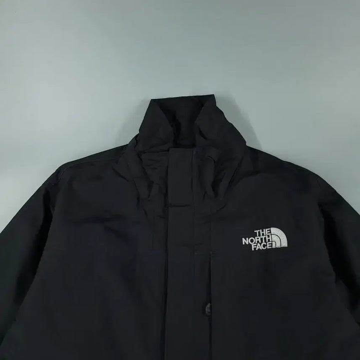 [SOLD OUT] 노스페이스 블랙 그레이 로고 체스트포켓 하이벤트 볼카노 투웨이지퍼 고프코