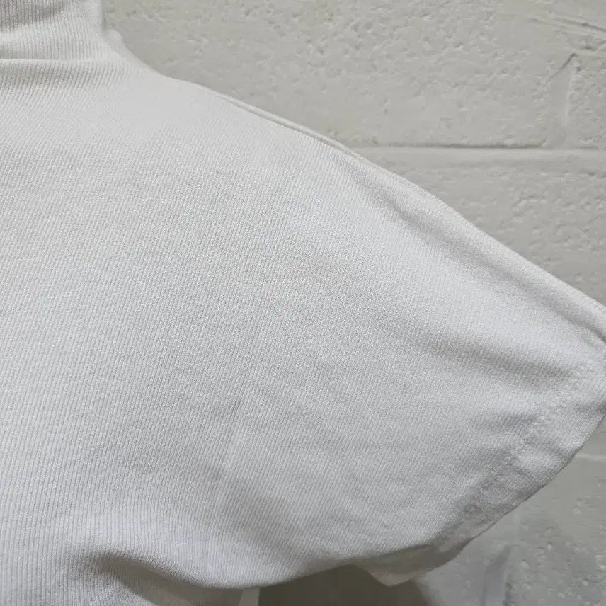 [BUNJANG] Mock Neck Loose Fit Short Sleeve - White / 허리라인 모크넥 루즈핏 반팔- 화이트
