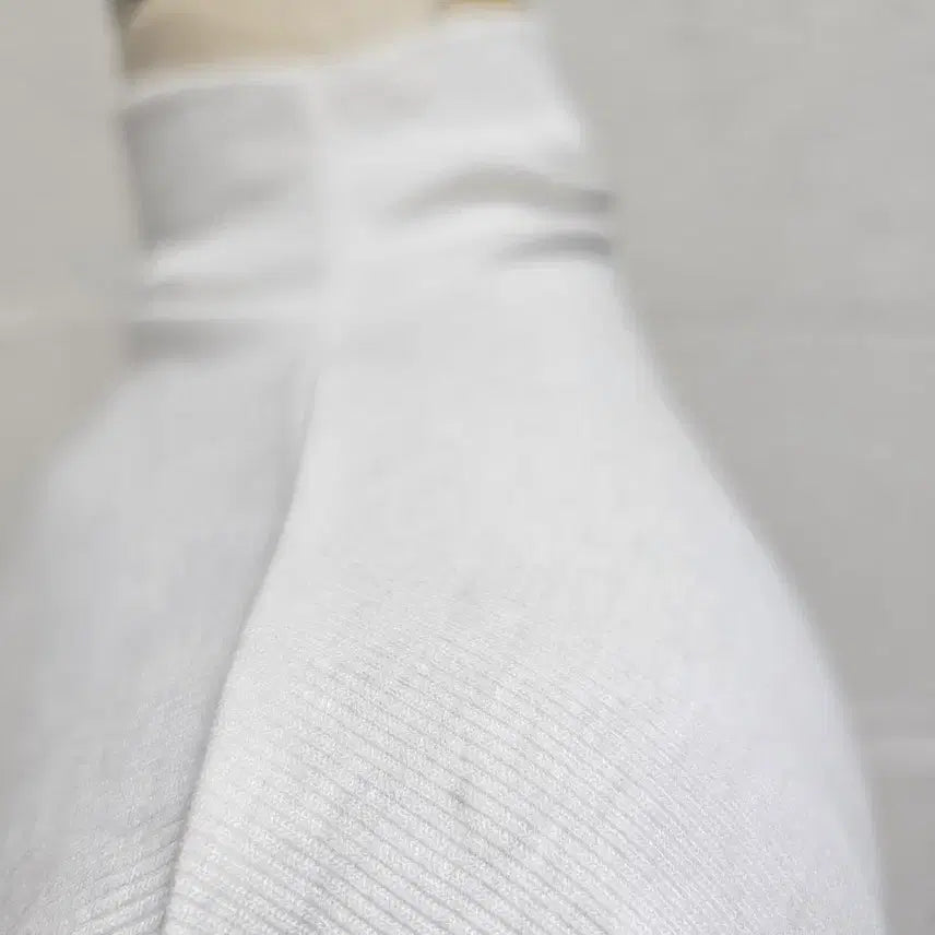 [BUNJANG] Mock Neck Loose Fit Short Sleeve - White / 허리라인 모크넥 루즈핏 반팔- 화이트