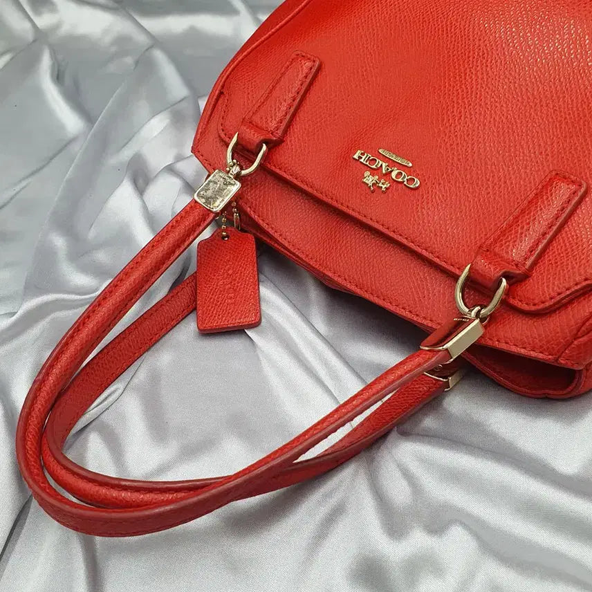 [BUNJANG] Coach Red Leather Tote Bag / 코치 레드 가죽 화사한 여성 토트백 중고 가방 은피아노