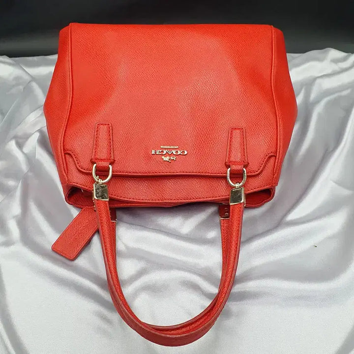 [BUNJANG] Coach Red Leather Tote Bag / 코치 레드 가죽 화사한 여성 토트백 중고 가방 은피아노